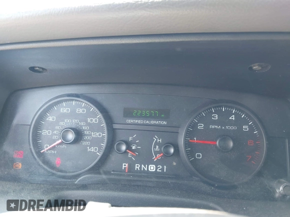 2008 Ford Police Interceptor z VIN 2FAFP71V98X160096, wystawiony jako IAAI lot #42041147 z przebiegiem 223 577 mil mil oraz . Historia ofert i sprzedaży dostępna na DreamBid. Obrazek 7.