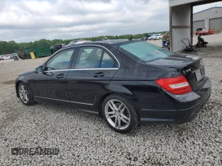 2013 Mercedes-Benz C 300 Sport z VIN WDDGF8AB6DA834789, wystawiony jako Copart lot #56175185 z przebiegiem 142 324 mil mil oraz Szkoda całkowita • Salvage title. Historia ofert i sprzedaży dostępna na DreamBid. Obrazek 2.
