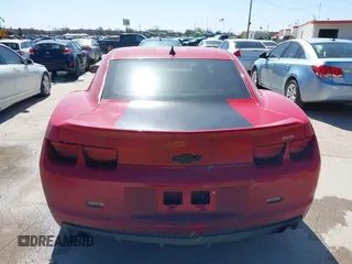 2013 Chevrolet Camaro LS с VIN 2G1FA1E3XD9245862, выставлен на аукционе IAAI как лот 41720626 с пробегом 189 722 миль миль и . История ставок и продаж доступна на DreamBid. Изображение 16.