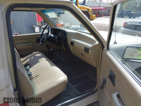 1989 Ford Ranger XLT with VIN 1FTCR10A8KUB41928, listed as a IAAI auction lot 42107348 with 89,548 mi miles. Bid and sale history available at carsss.com. Image 5.