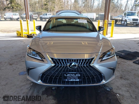 2025 Lexus ES with VIN 58ADA1C15SU056203, listed as a IAAI auction lot 41562137 with 228 mi miles. Bid and sale history available at carsss.com. Image 13.