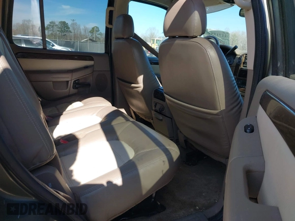 2003 Ford Explorer Eddie Bauer z VIN 1FMZU64K43UC29333, wystawiony jako IAAI lot #41715540 z przebiegiem 216 694 mil mil oraz . Historia ofert i sprzedaży dostępna na DreamBid. Obrazek 8.