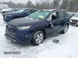 2020 Toyota RAV4 XLE with VIN 2T3P1RFV4LC117598, listed as a IAAI auction lot 41556701 with 38,447 mi miles. Bid and sale history available at carsss.com. Image 2.
