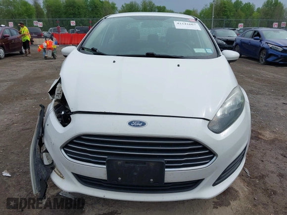 2015 Ford Fiesta S z VIN 3FADP4AJ2FM189449, wystawiony jako IAAI lot #42242667 z przebiegiem 107 570 mil mil oraz . Historia ofert i sprzedaży dostępna na DreamBid. Obrazek 12.