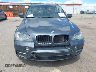 2012 BMW X5 35i z VIN 5UXZV4C53CL987556, wystawiony jako IAAI lot #42297756 z przebiegiem 190 922 mil mil oraz . Historia ofert i sprzedaży dostępna na DreamBid. Obrazek 12.