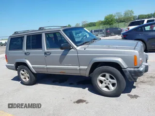 2001 Jeep Cherokee Sport with VIN 1J4FF48SX1L568532, listed as a IAAI auction lot 42738398 with 281,001 mi miles and . Bid and sale history available at DreamBid. Image 13.