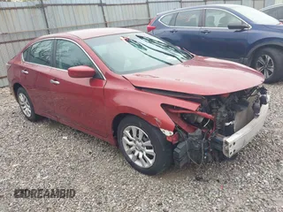 2015 Nissan Altima 2.5 S with VIN 1N4AL3AP9FN318810, listed as a IAAI auction lot 40821919 with 162,142 mi miles. Bid and sale history available at carsss.com. Image 1.