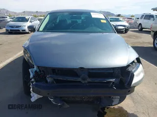 2013 Volkswagen Jetta Sedan SE with VIN 3VWDP7AJ8DM384221, listed as a IAAI auction lot 42023691 with 157,403 mi miles. Bid and sale history available at carsss.com. Image 6.