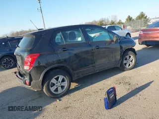2020 Chevrolet Trax LS with VIN KL7CJNSB8LB092115, listed as a IAAI auction lot 41772466 with 40,933 mi miles. Bid and sale history available at carsss.com. Image 4.