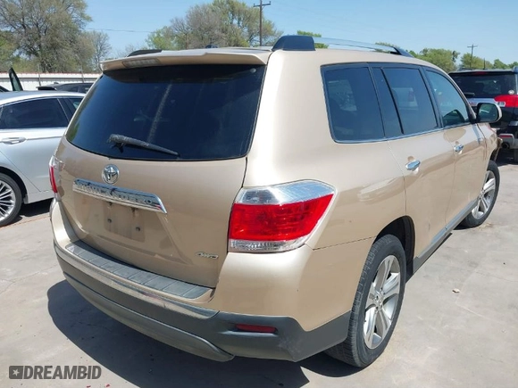 2011 Toyota Highlander Limited with VIN 5TDDK3EH2BS049549, listed as a IAAI auction lot 41838695 with 145,638 mi miles. Bid and sale history available at carsss.com. Image 4.