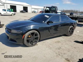 2015 Dodge Charger SE z VIN 2C3CDXBG8FH771044, wystawiony jako Copart lot #49157585 z przebiegiem 220 467 mil mil oraz Szkoda całkowita • Salvage title. Historia ofert i sprzedaży dostępna na DreamBid. Obrazek 1.