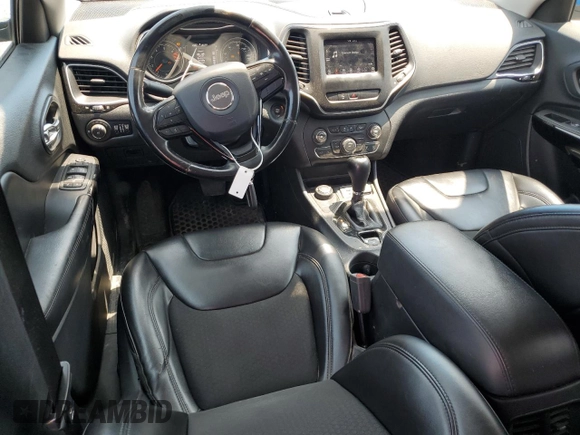 2020 Jeep Cherokee Latitude Plus with VIN 1C4PJMLB6LD580464, listed as a Copart auction lot 59023435 with 80,211 mi miles and Salvage title. Bid and sale history available at DreamBid. Image 8.