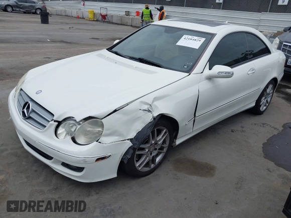 2008 Mercedes-Benz CLK 350 с VIN WDBTJ56H38F241787, выставлен на аукционе IAAI как лот 42184829 с пробегом 97 818 миль миль и . История ставок и продаж доступна на DreamBid. Изображение 17.