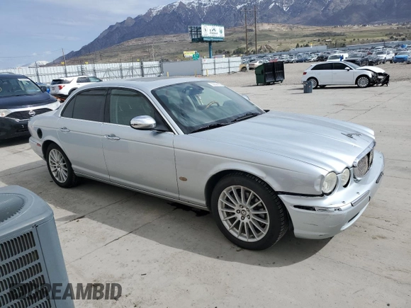 2007 Jaguar XJ 8 with VIN SAJWA71B97SH17810, listed as a Copart auction lot 52262685 with 152,281 mi miles and Clean Title. Bid and sale history available at DreamBid. Image 4.
