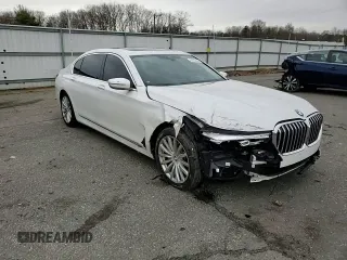 2020 BMW 7 Series 740i with VIN WBA7T2C02LCE43427, listed as a Copart auction lot 84253634 with 61,180 mi miles and Salvage Title. Bid and sale history available at carsss.com. Image 11.