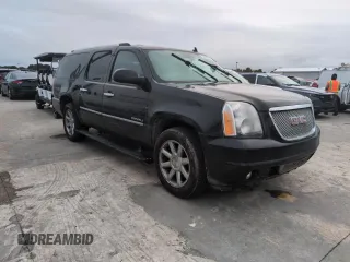2012 GMC Yukon XL Denali with VIN 1GKS2MEF2CR189505, listed as a Copart auction lot 74488354 with Not Provided miles and Salvage Title. Bid and sale history available at carsss.com. Image 4.