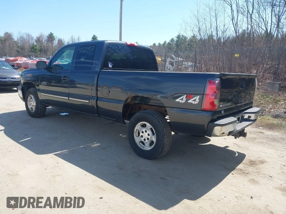 2004 Chevrolet Silverado 1500 Z71 with VIN 2GCEK19T041152888, listed as a IAAI auction lot 42121958 with 109,050 mi miles. Bid and sale history available at carsss.com. Image 3.
