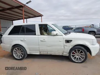 2007 Land Rover Range Rover Sport HSE с VIN SALSK25497A987091, выставлен на аукционе IAAI как лот 41797141 с пробегом 152 279 миль миль и . История ставок и продаж доступна на DreamBid. Изображение 13.