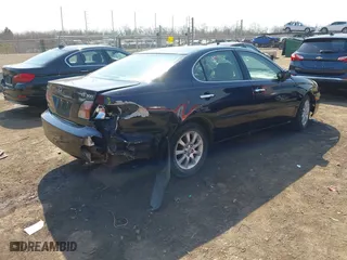 2002 Lexus ES 300 with VIN JTHBF30G620086129, listed as a IAAI auction lot 41785373 with 170,043 mi miles. Bid and sale history available at carsss.com. Image 4.