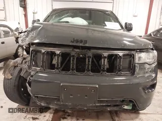 2017 Jeep Grand Cherokee Laredo with VIN 1C4RJFAG7HC886394, listed as a IAAI auction lot 40914121 with 66,895 mi miles. Bid and sale history available at carsss.com. Image 18.