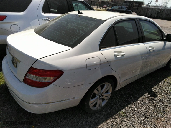 2008 Mercedes-Benz C-Class 3.0L Sport with VIN WDDGF54X48F043532, listed as a IAAI auction lot 41911026 with 443,414 mi miles. Bid and sale history available at carsss.com. Image 4.