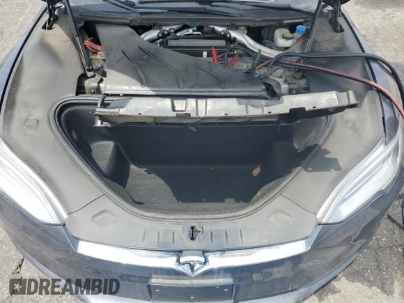 2018 Tesla Model S 75D with VIN 5YJSA1E40JF297040, listed as a Copart auction lot 57997045 with 113,503 mi miles and Salvage title. Bid and sale history available at DreamBid. Image 11.