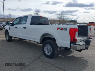2019 Ford F-250 XL z VIN 1FT7W2B60KEF78955, wystawiony jako IAAI lot #41851147 z przebiegiem 205 275 mil mil oraz . Historia ofert i sprzedaży dostępna na DreamBid. Obrazek 3.