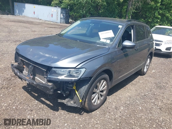 2018 Volkswagen Tiguan SEL with VIN 3VV2B7AX8JM068960, listed as a IAAI auction lot 42528062 with 84,644 mi miles and . Bid and sale history available at DreamBid. Image 18.