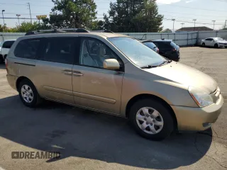 2008 Kia Sedona LX with VIN KNDMB233686258416, listed as a Copart auction lot 68587494 with 153,536 mi miles and Clean Title. Bid and sale history available at carsss.com. Image 4.
