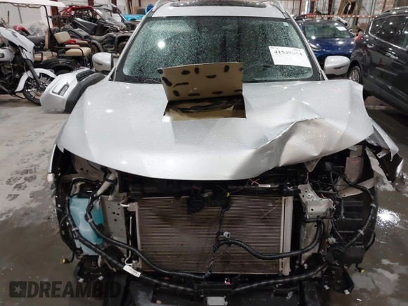 2017 Nissan Rogue SL z VIN 5N1AT2MT8HC784235, wystawiony jako IAAI lot #41549854 z przebiegiem 49 000 mil mil oraz . Historia ofert i sprzedaży dostępna na DreamBid. Obrazek 6.