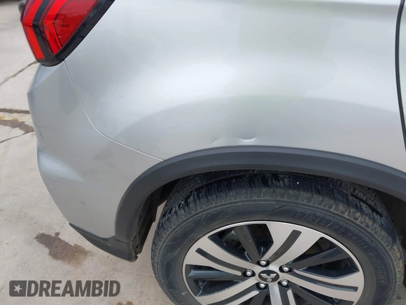 2021 Mitsubishi Outlander SE z VIN JA4APVAU7MU015876, wystawiony jako IAAI lot #42033891 z przebiegiem 86 846 mil mil oraz . Historia ofert i sprzedaży dostępna na DreamBid. Obrazek 18.
