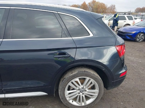 2018 Audi Q5 Premium Plus with VIN WA1BNAFYXJ2092411, listed as a IAAI auction lot 41051336 with 54,595 mi miles. Bid and sale history available at carsss.com. Image 21.