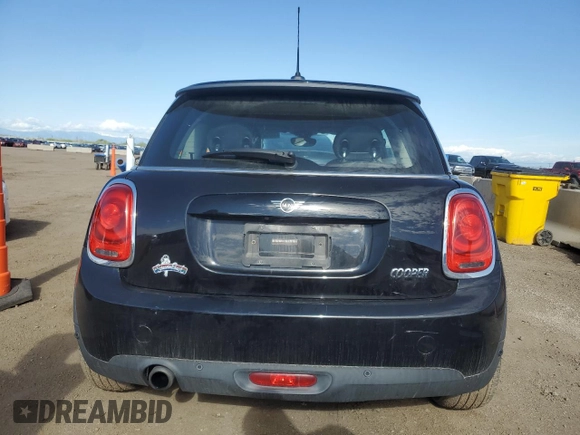 2019 MINI Hardtop Cooper with VIN WMWXP5C51K2H30117, listed as a Copart auction lot 55526285 with 52,764 mi miles and Salvage title. Bid and sale history available at DreamBid. Image 6.
