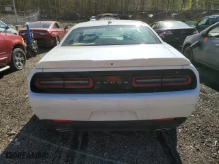 2022 Dodge Challenger GT with VIN 2C3CDZJG4NH233663, listed as a Copart auction lot 53622195 with 42,139 mi miles and Salvage Title. Bid and sale history available at carsss.com. Image 6.