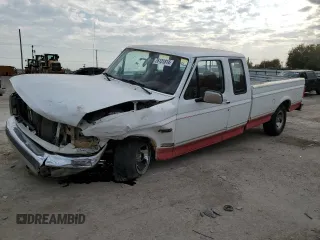 1992 Ford F-150 with VIN 1FTEX15N5NKA30134, listed as a Copart auction lot 76131814 with 213,258 mi miles and Salvage Title. Bid and sale history available at carsss.com. Image 1.