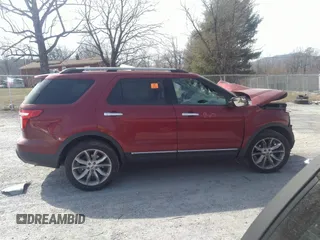 2013 Ford Explorer XLT z VIN 1FM5K7D82DGA83349, wystawiony jako IAAI lot #41782038 z przebiegiem Nie podano mil oraz . Historia ofert i sprzedaży dostępna na DreamBid. Obrazek 14.