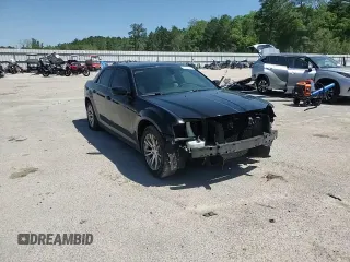 2018 Chrysler 300 S z VIN 2C3CCABG6JH222709, wystawiony jako Copart lot #52041445 z przebiegiem 145 578 mil mil oraz Szkoda całkowita • Salvage title. Historia ofert i sprzedaży dostępna na DreamBid. Obrazek 11.