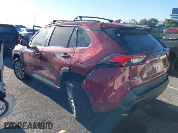 2022 Toyota RAV4 XLE Premium with VIN 2T3C1RFVXNW186053, listed as a IAAI auction lot 40141648 with 7,598 mi miles. Bid and sale history available at carsss.com. Image 3.