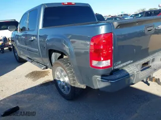 2011 GMC Sierra 1500 SLE with VIN 3GTP1VE02BG290967, listed as a IAAI auction lot 41255905 with 225,609 mi miles. Bid and sale history available at carsss.com. Image 3.