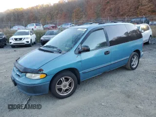 1998 Dodge Caravan with VIN 2B4FP253XWR650504, listed as a Copart auction lot 77703004 with Not Provided miles and Salvage Title. Bid and sale history available at carsss.com. Image 1.