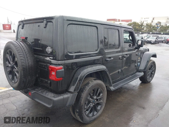 2024 Jeep Wrangler Sahara with VIN 1C4RJXP63RW148483, listed as a IAAI auction lot 41906879 with 32,509 mi miles and . Bid and sale history available at DreamBid. Image 4.