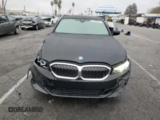 2023 BMW 3 Series 330e with VIN 3MW39FF01P8D05937, listed as a Copart auction lot 44490215 with 40,324 mi miles and Salvage Title. Bid and sale history available at carsss.com. Image 5.