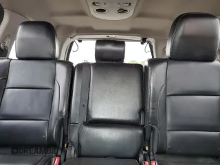 2015 Nissan Armada SV z VIN 5N1BA0ND1FN613558, wystawiony jako Copart lot #56204725 z przebiegiem 121 129 mil mil oraz Czysty tytuł • Clean title. Historia ofert i sprzedaży dostępna na DreamBid. Obrazek 10.