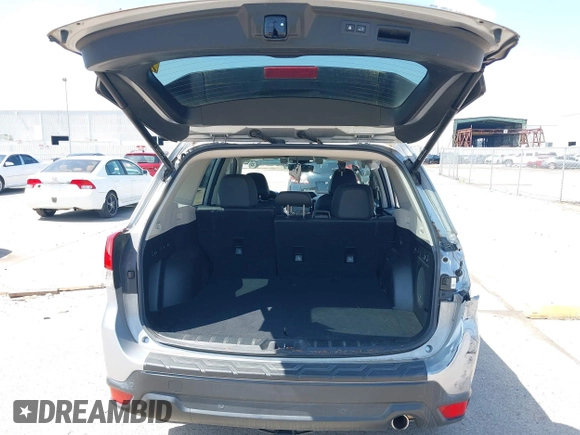 2020 Subaru Forester Limited with VIN JF2SKAUC6LH462339, listed as a IAAI auction lot 42201109 with 50,648 mi miles and . Bid and sale history available at DreamBid. Image 17.