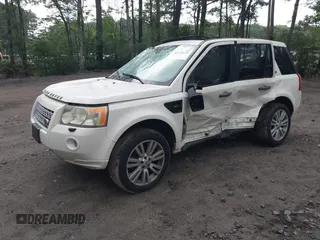 2009 Land Rover LR2 HSE z VIN SALFT24N09H146327, wystawiony jako IAAI lot #42470153 z przebiegiem 152 507 mil mil oraz . Historia ofert i sprzedaży dostępna na DreamBid. Obrazek 2.