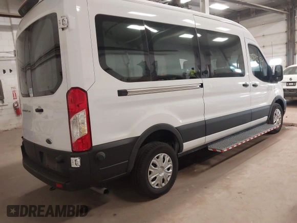2022 Ford Transit Cargo с VIN 1FTBR1C85NKA06880, выставлен на аукционе IAAI как лот 42373794 с пробегом 15 035 миль миль и . История ставок и продаж доступна на DreamBid. Изображение 4.
