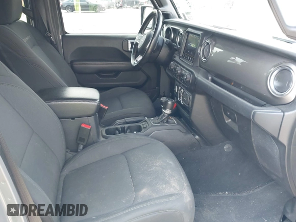 2018 Jeep Wrangler Unlimited Sahara z VIN 1C4HJXEN8JW329816, wystawiony jako IAAI lot #42055851 z przebiegiem 70 298 mil mil oraz . Historia ofert i sprzedaży dostępna na DreamBid. Obrazek 5.