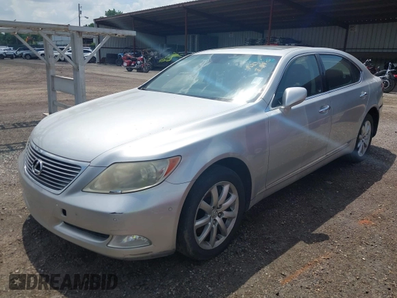 2008 Lexus LS 460 L with VIN JTHGL46FX85028460, listed as a IAAI auction lot 42501852 with 194,399 mi miles and . Bid and sale history available at DreamBid. Image 17.