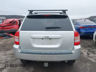 2008 Jeep Compass Sport with VIN 1J8FT47078D755562, listed as a IAAI auction lot 41493097 with 120,502 mi miles. Bid and sale history available at carsss.com. Image 16.