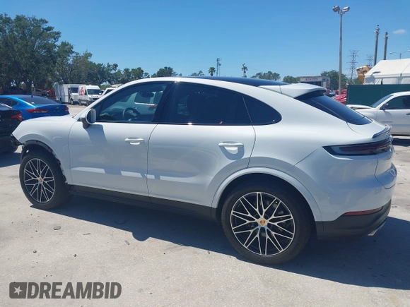 2024 Porsche Cayenne with VIN WP1BA2AY3RDA49140, listed as a IAAI auction lot 42043764 with 13,707 mi miles and . Bid and sale history available at DreamBid. Image 15.